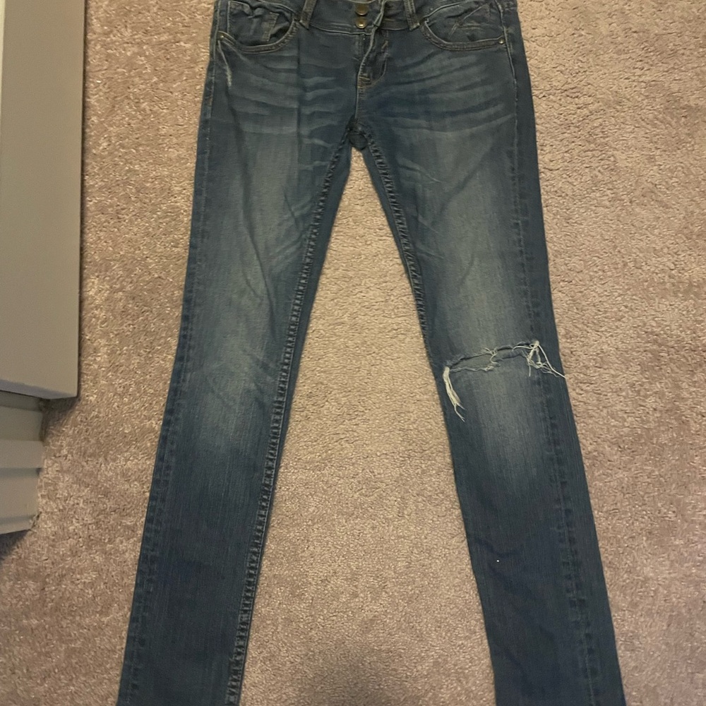 Blue Skinny Jeans with Distressed Knee